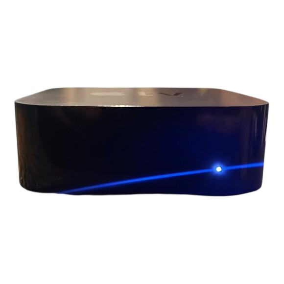 Apple TV A1469 HD - Black (3rd Gen) W/ Remote + Cables - Picture 3 of 3